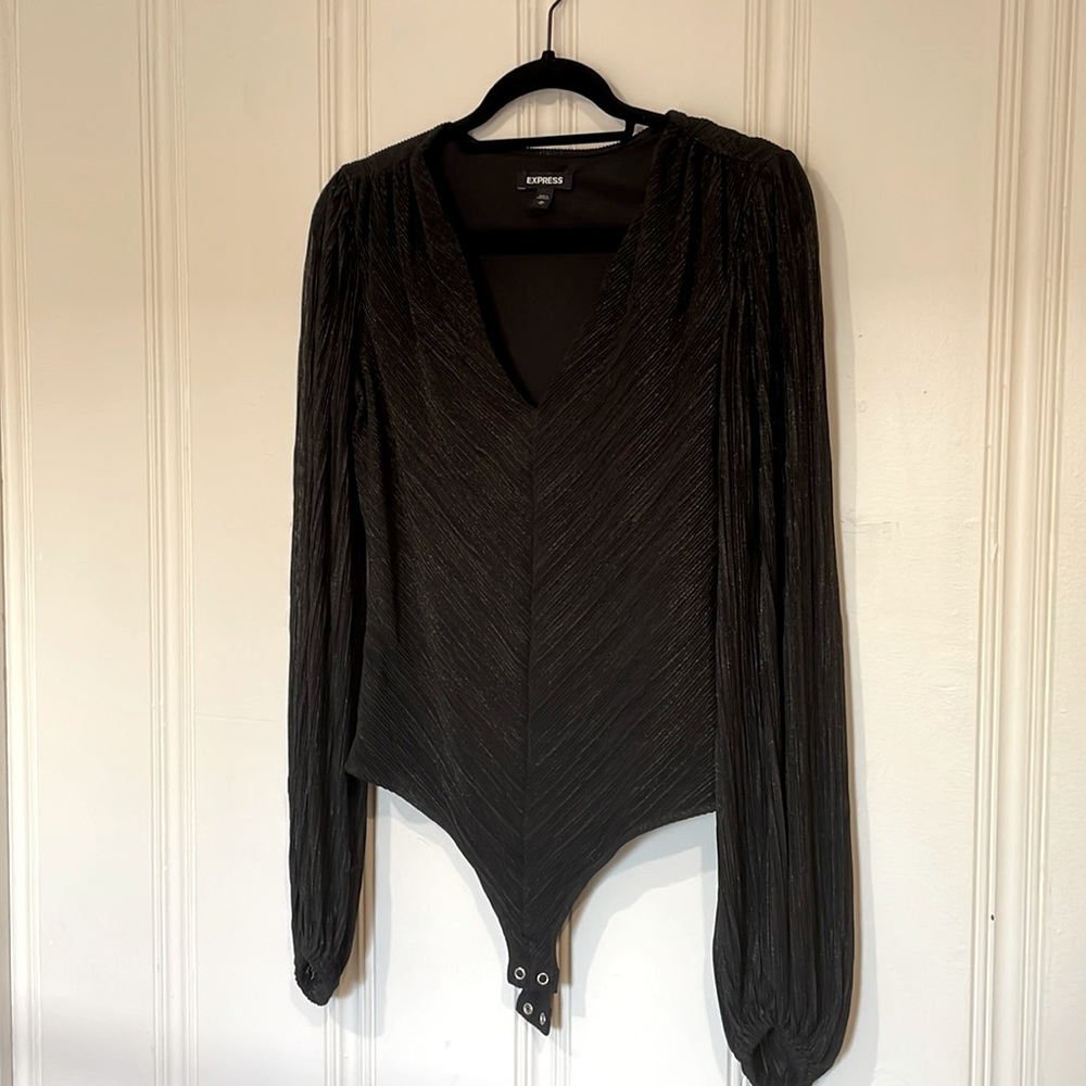 Medium body suit. Black and gold shimmer.